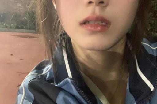 优思益塌房始末：明星集体道歉背后假洋牌与代工厂的真相