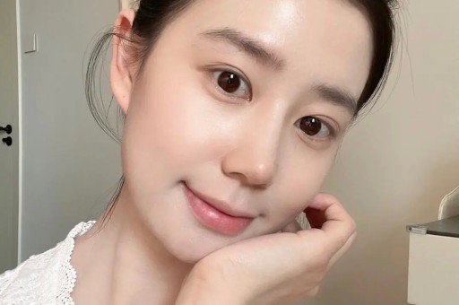 疑似宋祖儿用小号磕明星艺人恋情