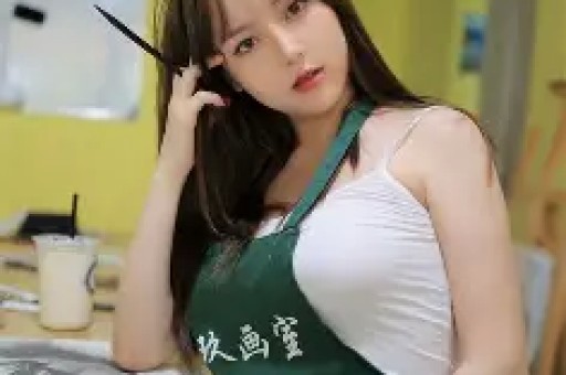 王思聪前女友黄一鸣被曝猛料 被60岁大爷包 嚣张回应 闪闪生父被